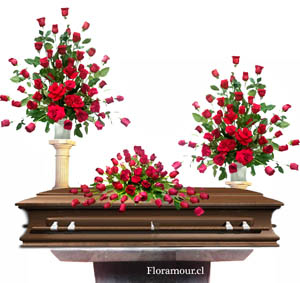 Elegante conjunto de arreglos florales de rosas puras. Disponible s�lo en Santiago de Chile. Selecciones color de rosas: